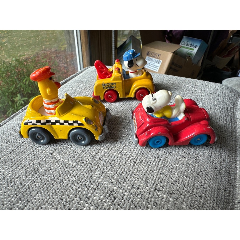 Vintage Playskool Muppets Peanuts‎ Vehicles Bert Snoopy Towing Car Toys - Picture 2 of 5